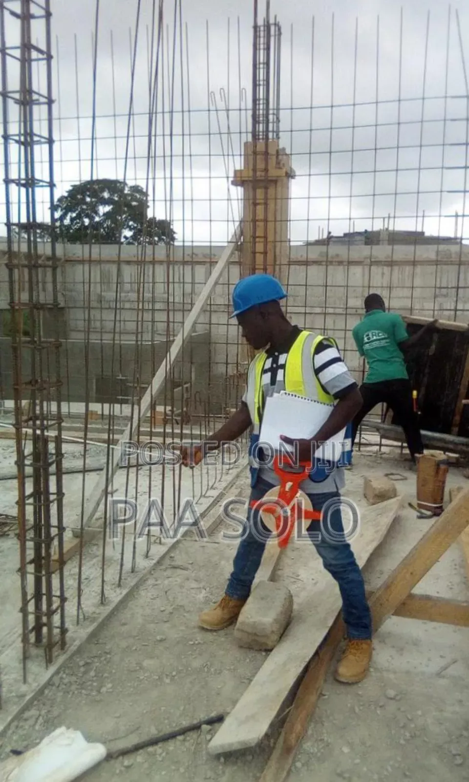 Site Foreman or Chief Mason