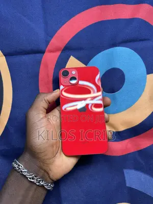 Apple iPhone 13 128 GB Red