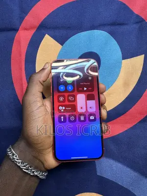 Apple iPhone 13 128 GB Red