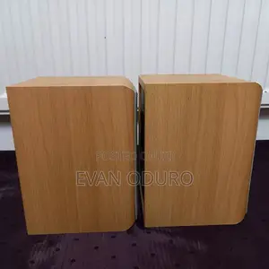 Powerful Jamo Surround Speakers Ur AV or Sound System 8 Ohm