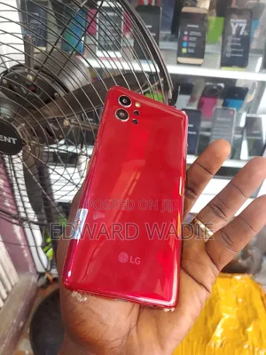 New LG Q92 128 GB Red