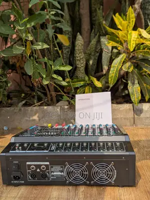 Yamaha 8-Channel Mixer With in-Built Amplifier