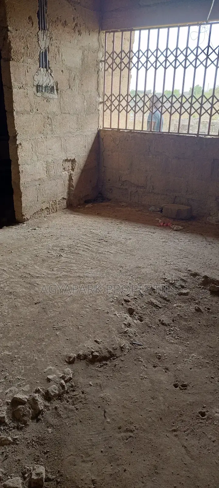3bdrm House in Amasaman Opah for sale