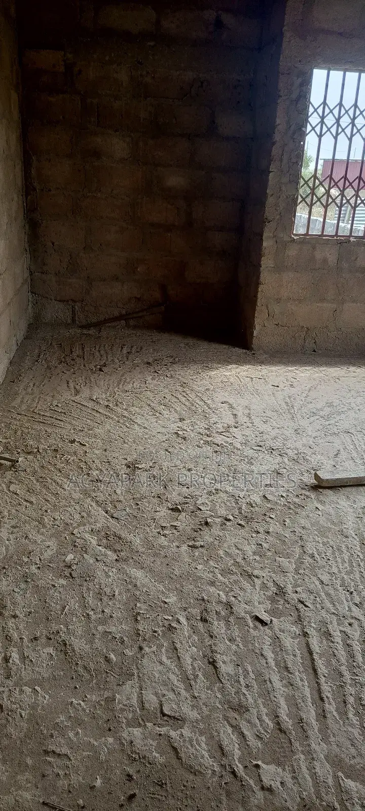 3bdrm House in Amasaman Opah for sale