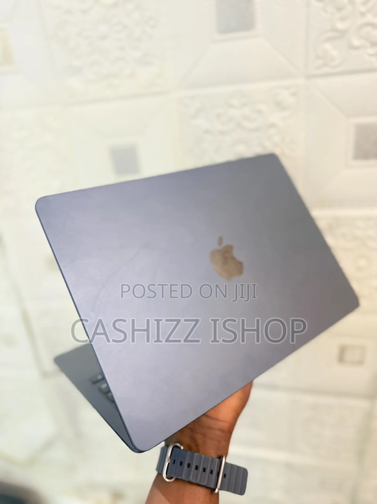 Laptop Apple MacBook Air 2022 M2 8GB Apple M2 SSD 256GB