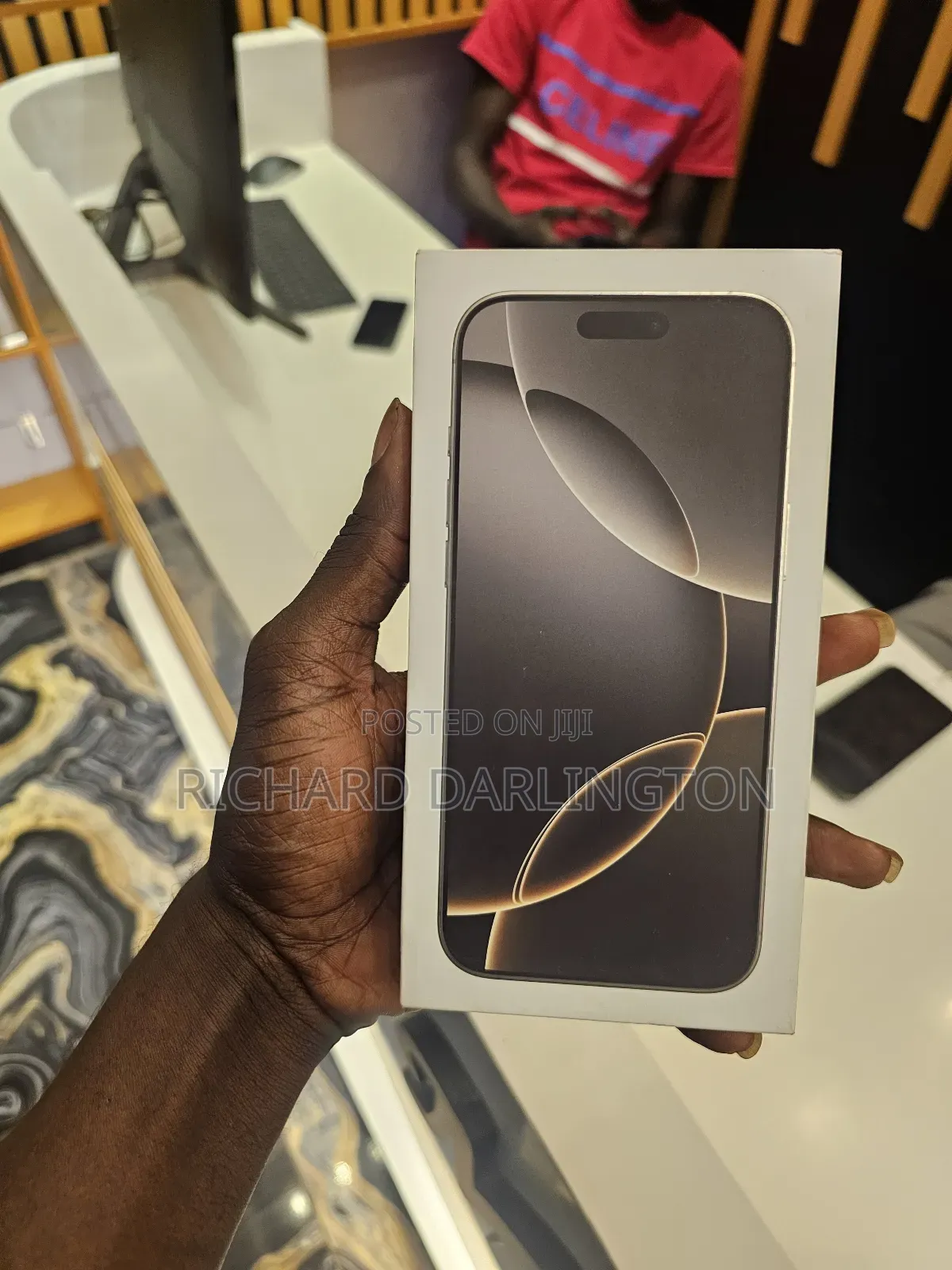 New Apple iPhone 16 Pro Max 256 GB Gold 