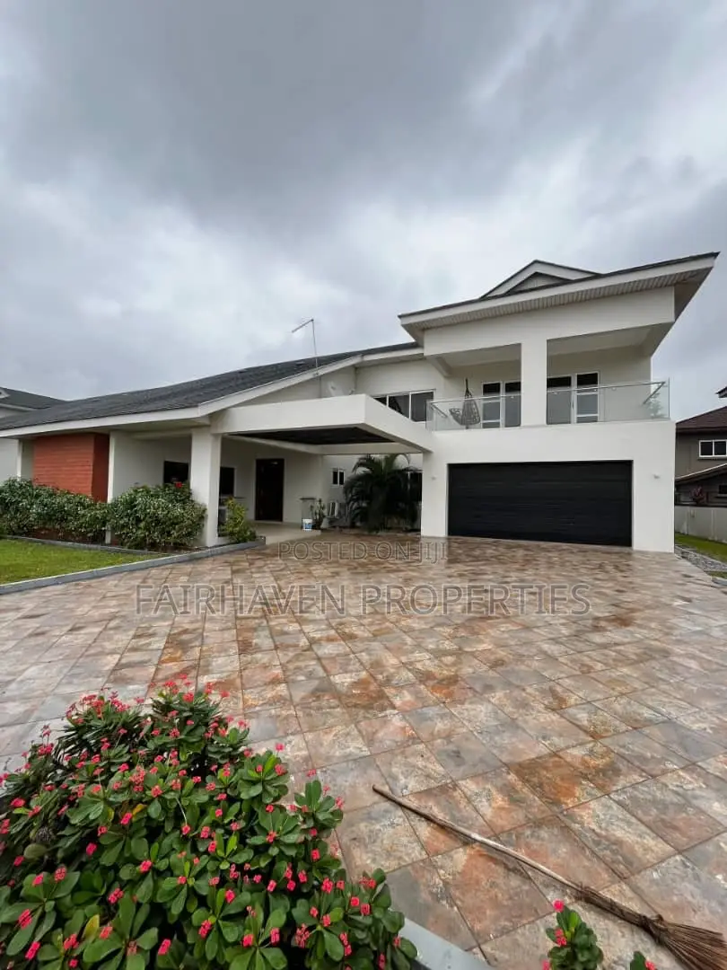 6bdrm House in Cantonment, Cantonments for sale