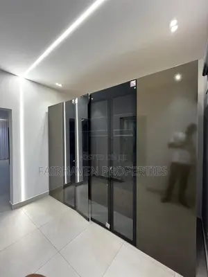 6bdrm House in Cantonment, Cantonments for sale