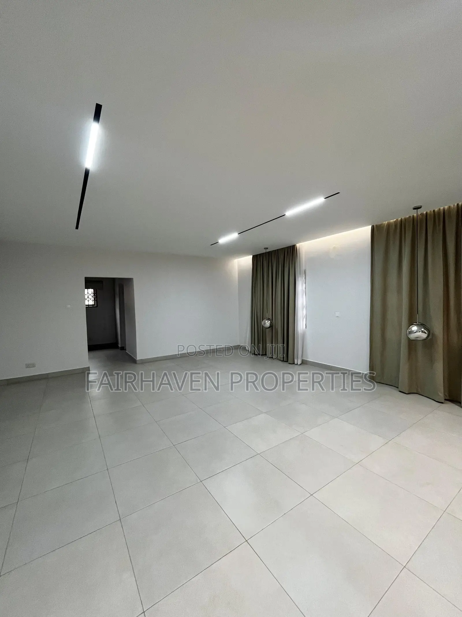 6bdrm House in Cantonment, Cantonments for sale