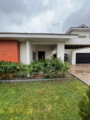 6bdrm House in Cantonment, Cantonments for sale