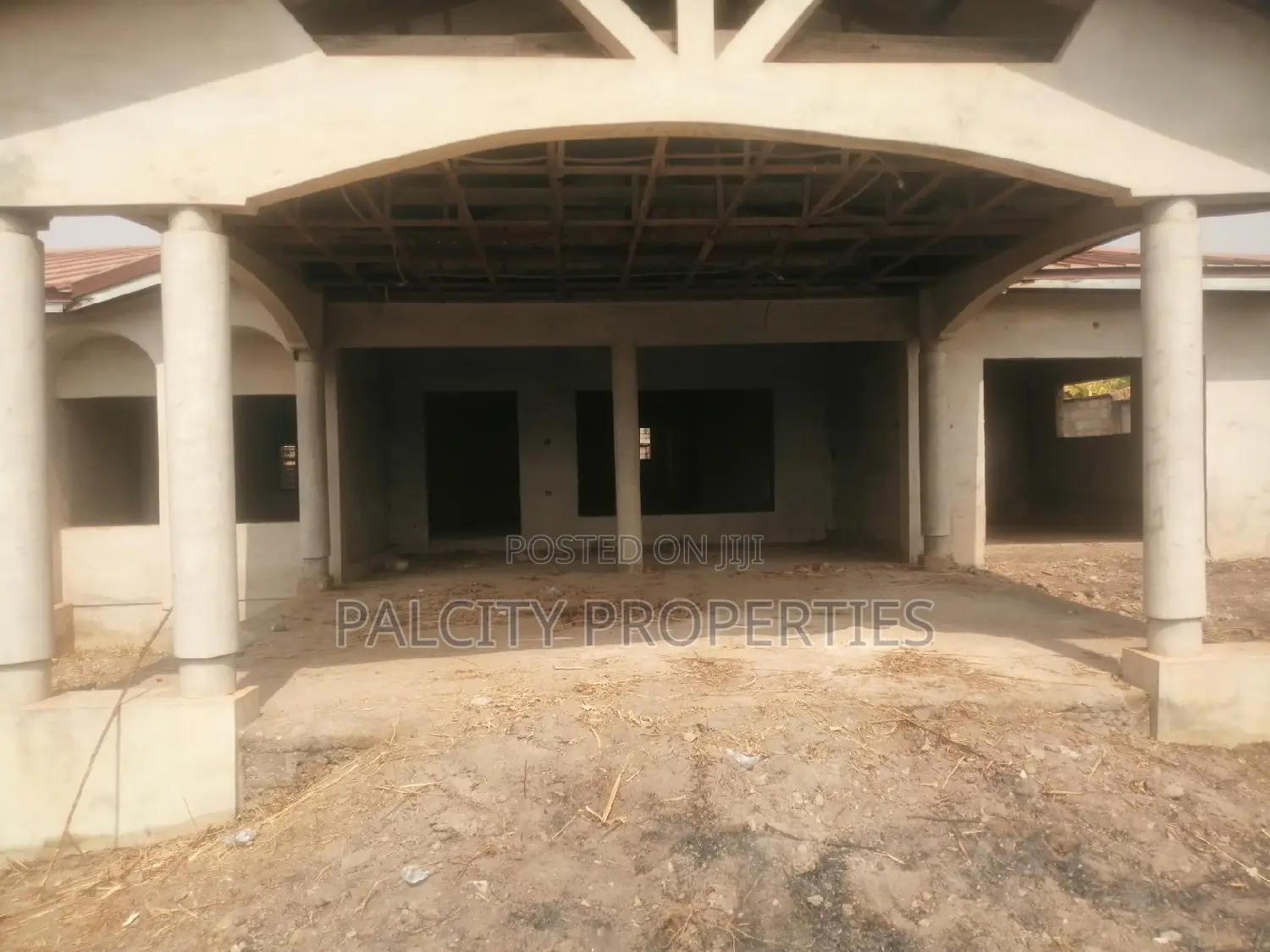 4bdrm House in Oduom Behind St, Kumasi Metropolitan for sale