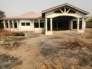 4bdrm House in Oduom Behind St, Kumasi Metropolitan for sale
