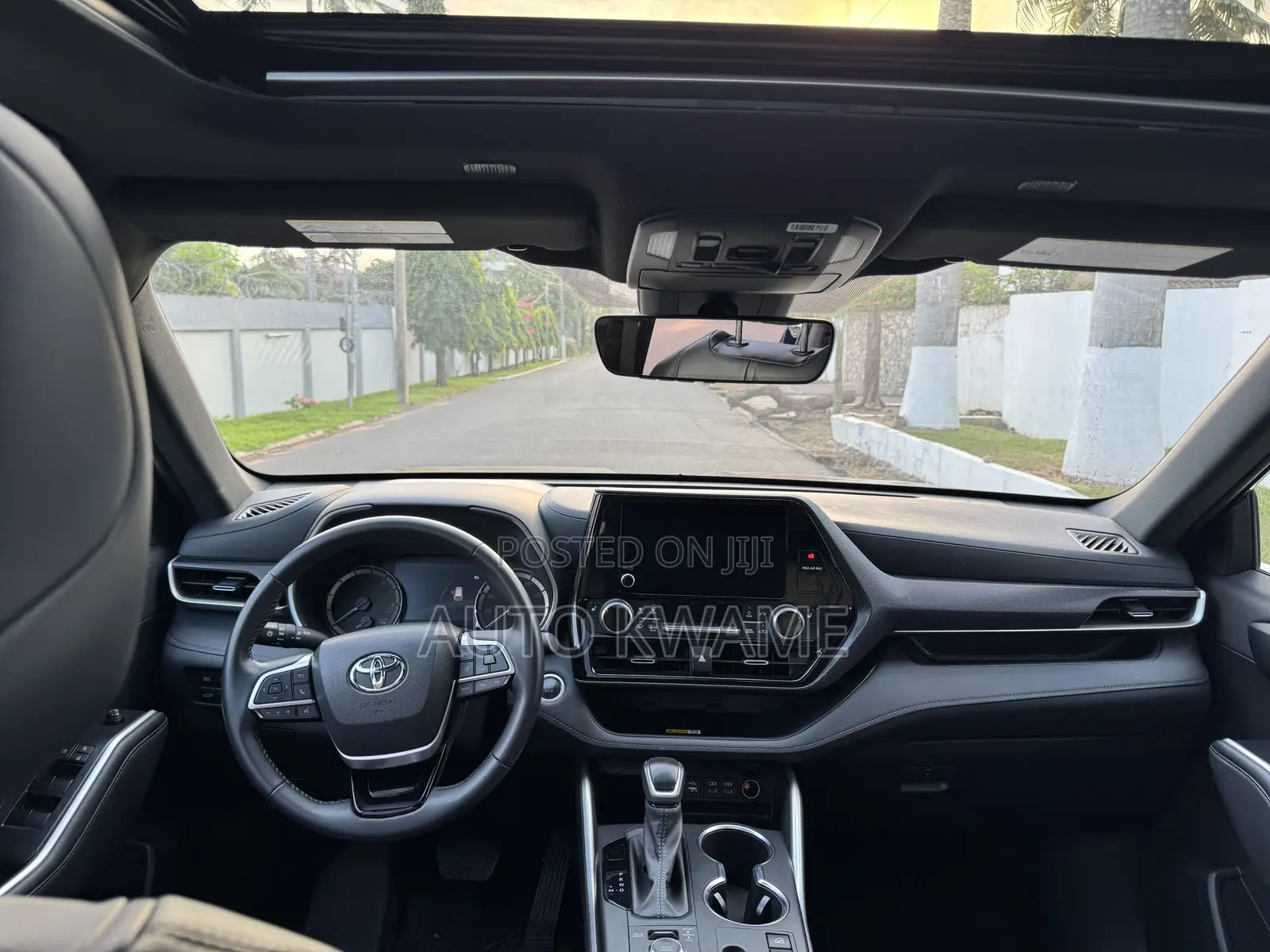 Toyota Highlander XSE AWD 2024 Blue