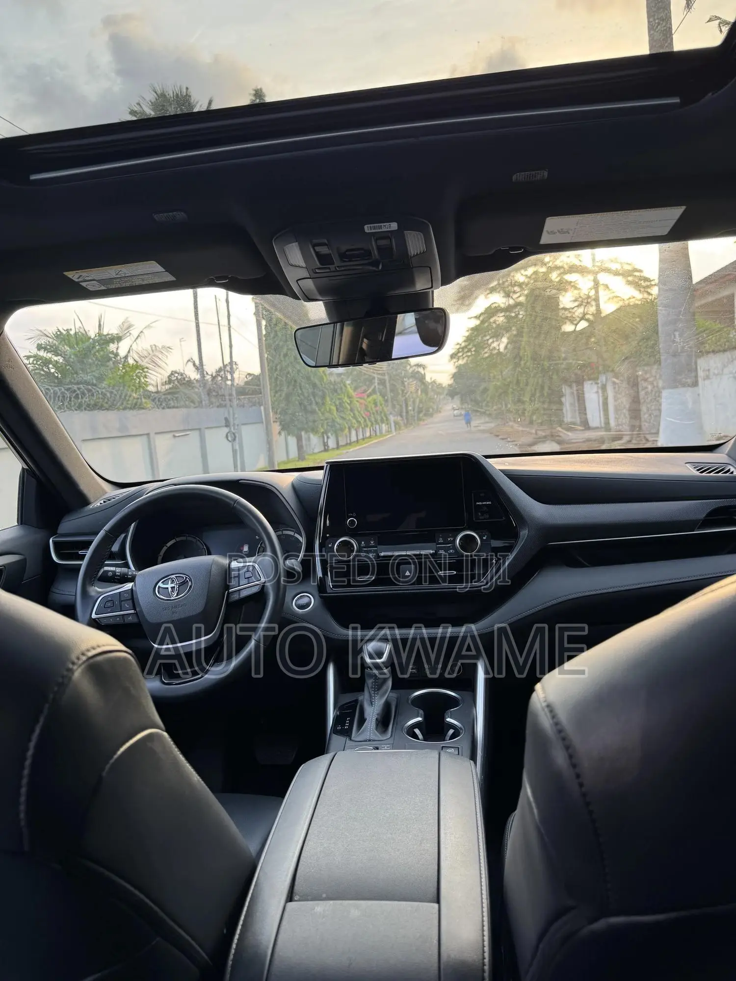 Toyota Highlander XSE AWD 2024 Blue