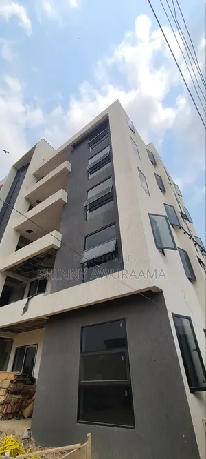 11bdrm Apartment in East Legon for sale