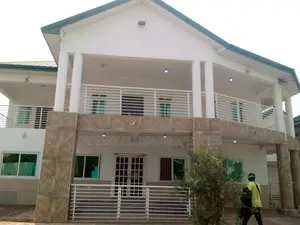Newly Built 6 Bedroom House