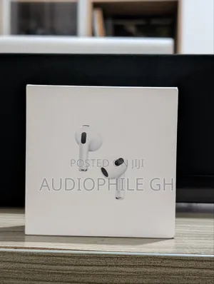 Apple Airpods (3rd Generation) Wireless Ear Buds
