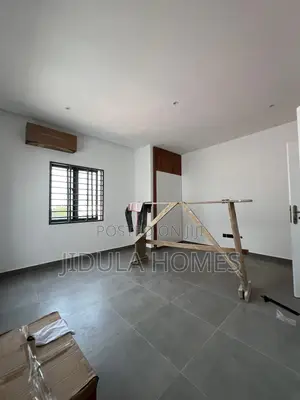 3bdrm Duplex in Oyarifa for sale