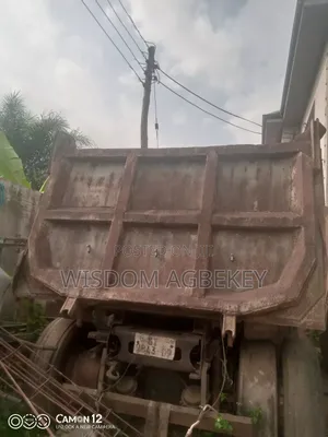25 Cubic Tipper Truck