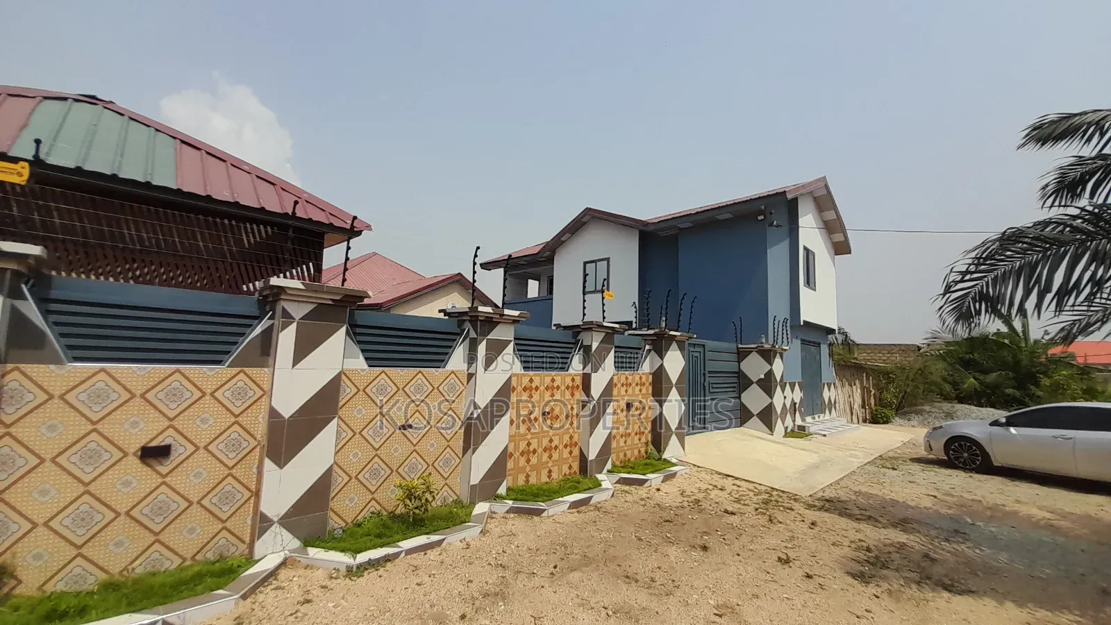 6bdrm House in Amanfrom Peace Town, Kasoa for sale