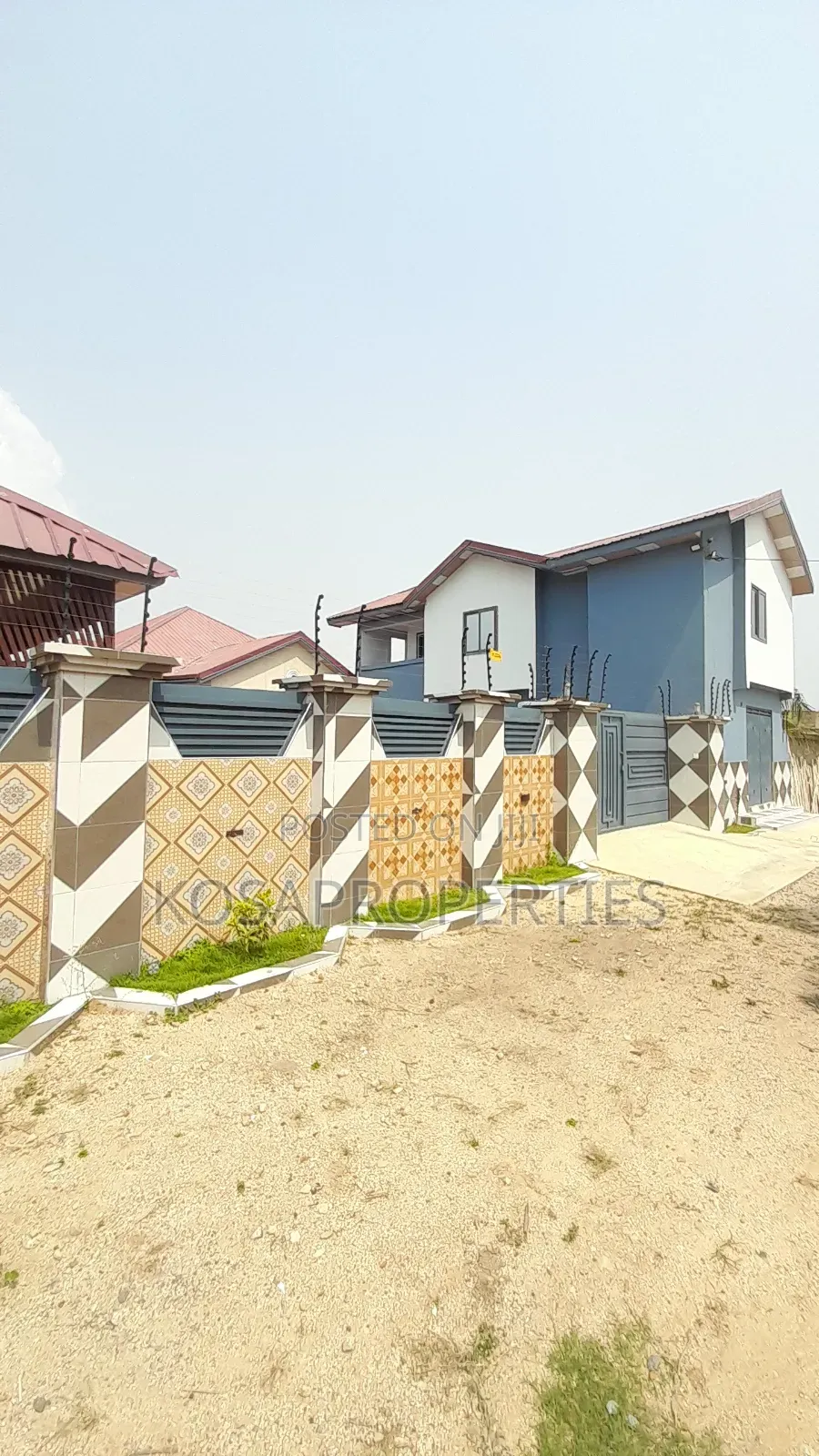6bdrm House in Amanfrom Peace Town, Kasoa for sale