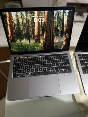 Laptop Apple MacBook Pro 2018 16GB Intel Core I7 HDD+SSD 256GB