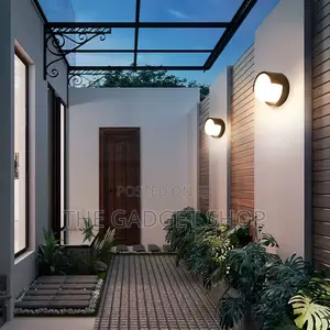 Round Wall Light