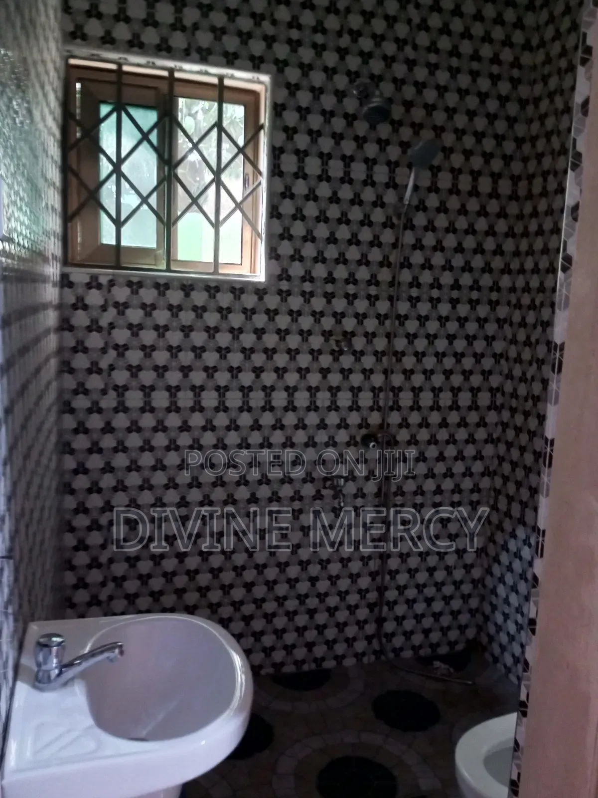 1bdrm Apartment in Obum Road, Awutu Senya East Municipal for rent