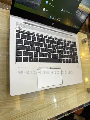 New Laptop HP EliteBook 745 G5 8GB AMD Ryzen 5 SSD 256GB