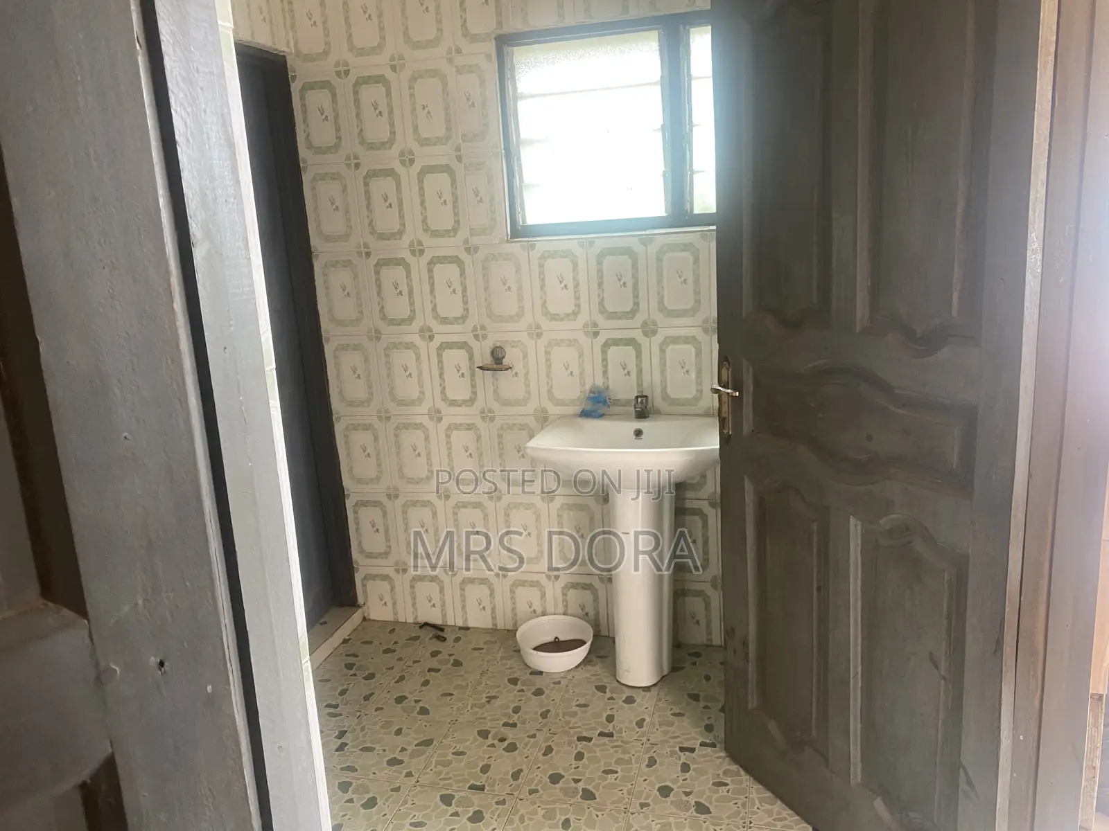 2bdrm House in Zenu Atadeka, Ashaiman Municipal for rent