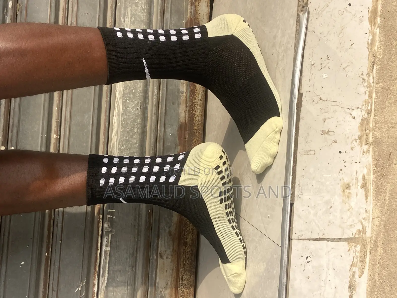 Original Sports Grip Socks Available at Cool Price