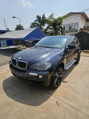 BMW X5 xDrive48i AWD (4.8L 8cyl 6A) 2010 Black