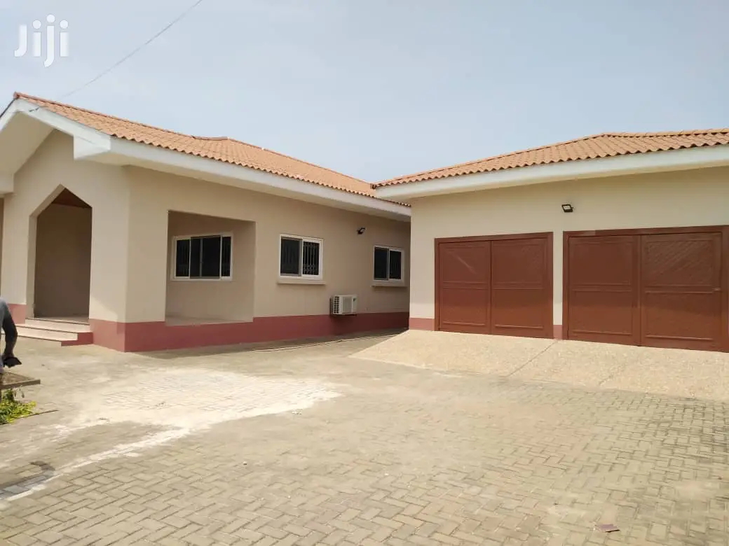 3bdrm House in Bronko Housing, Accra Metropolitan for rent