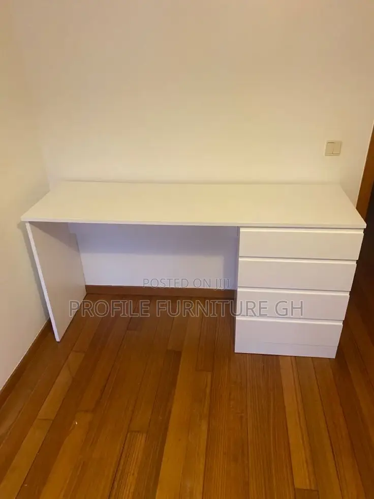 MDF Plywood Office Desk.