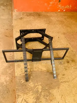 Effortless Viewing: Adjustable TV Mount for 32"-70" TVS