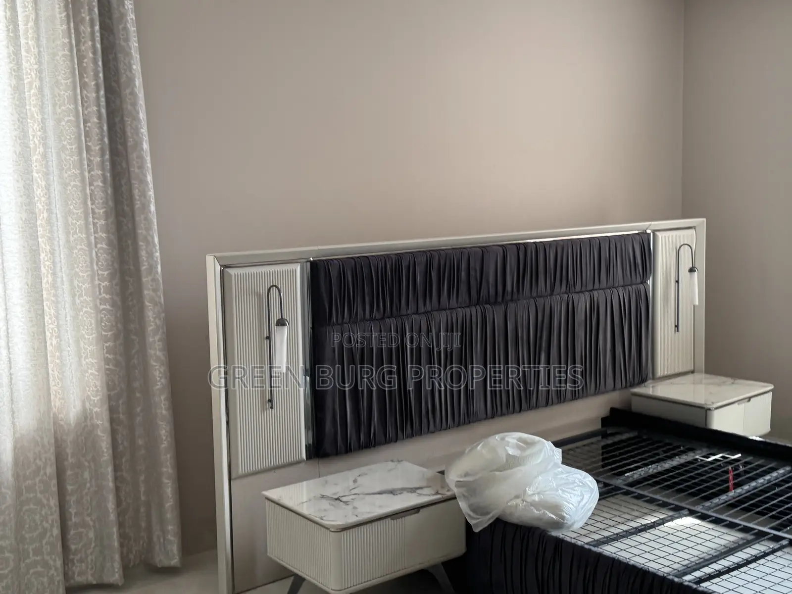 Furnished 6bdrm Mansion in Green, East Legon for sale