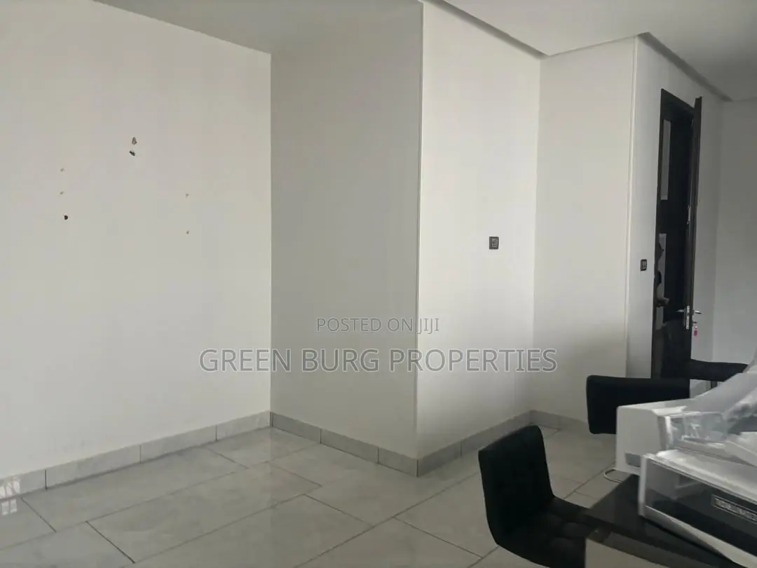 5bdrm House in East Legon for rent