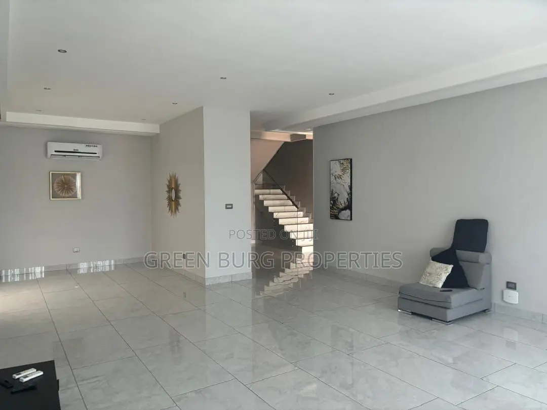 5bdrm House in East Legon for rent