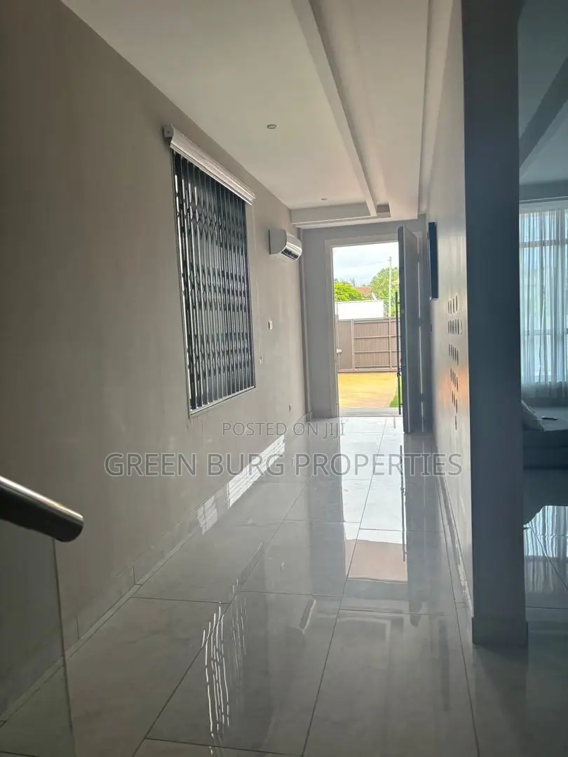 5bdrm House in East Legon for rent