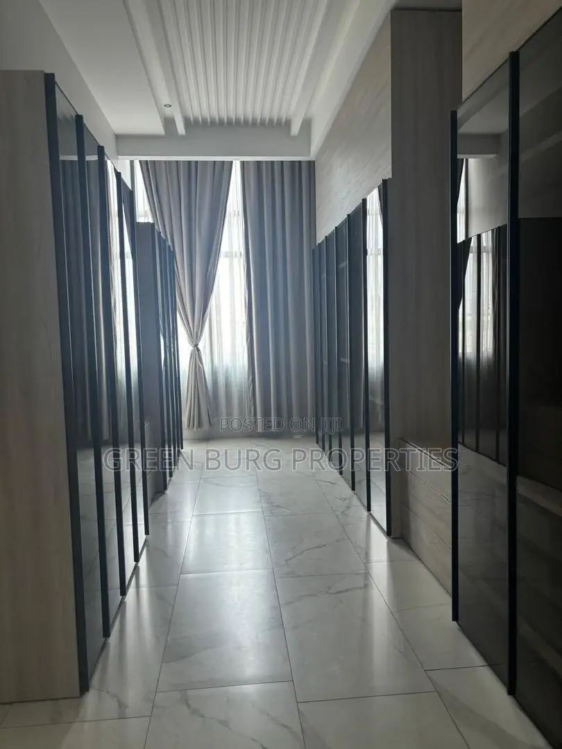 5bdrm House in East Legon for rent