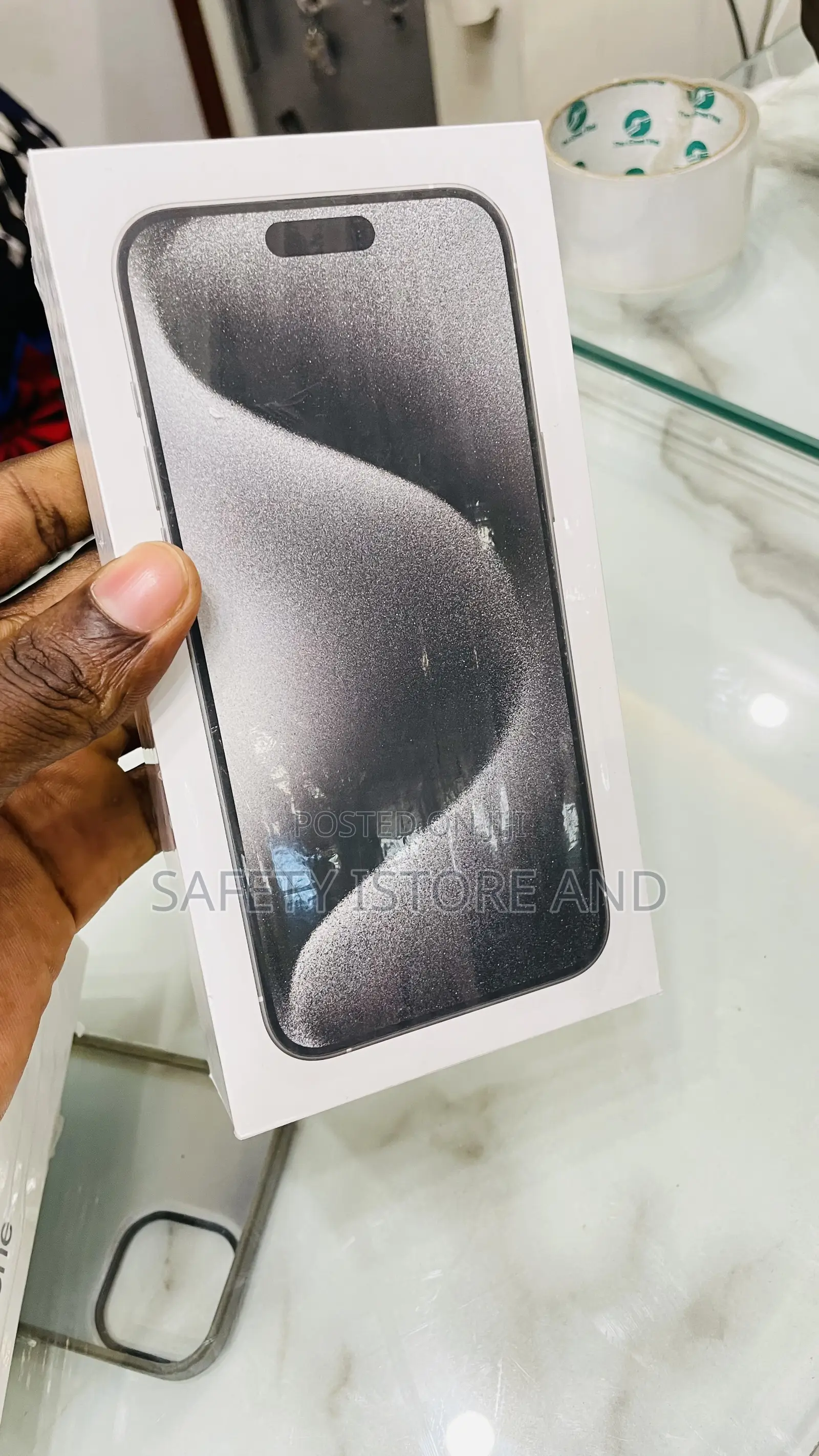 New Apple iPhone 15 Pro Max 256 GB White