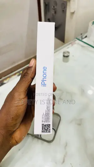 New Apple iPhone 16 128 GB Blue