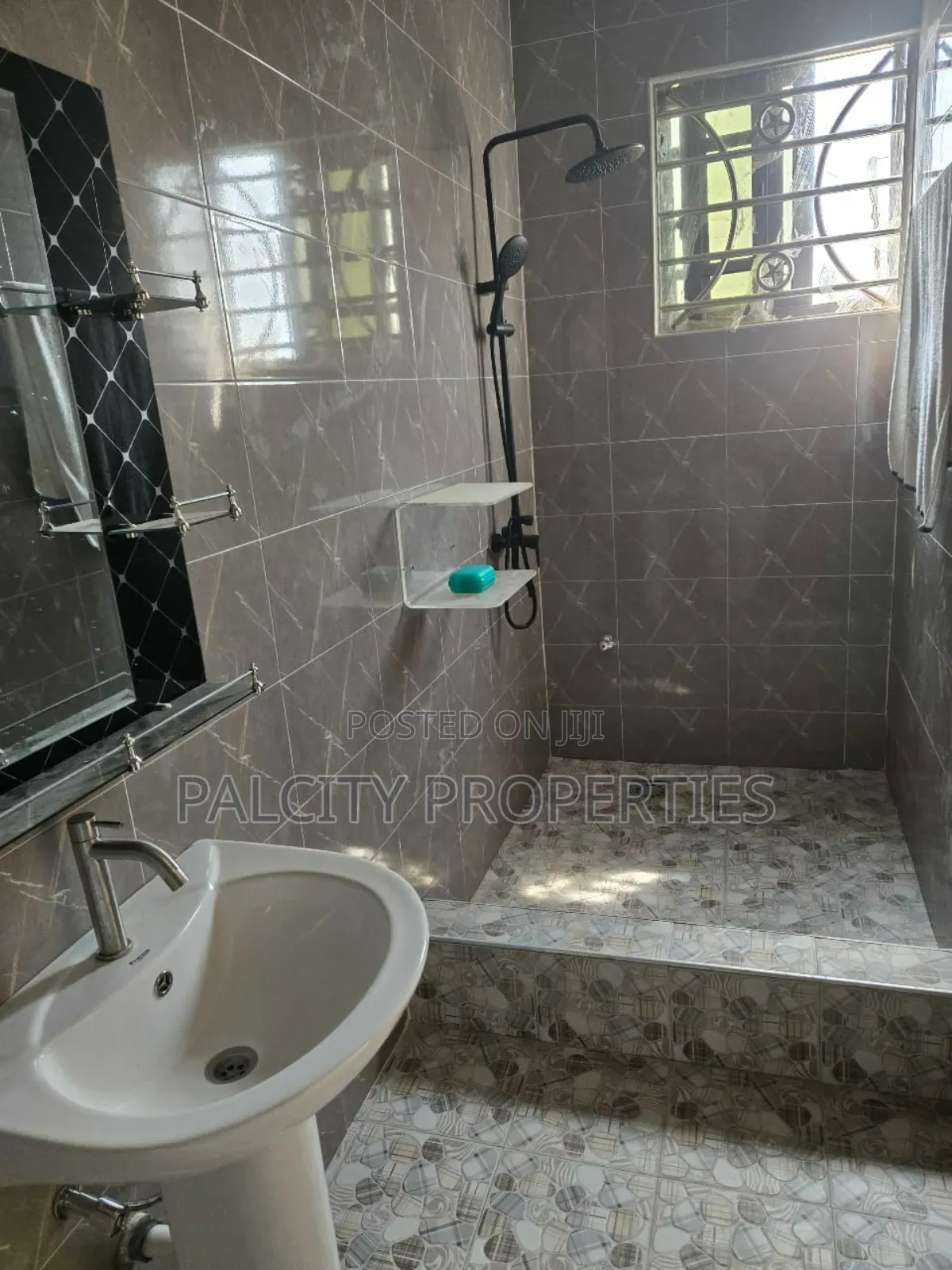 Furnished 4bdrm Mansion in Atonsu Esereso, Kumasi Metropolitan for sale