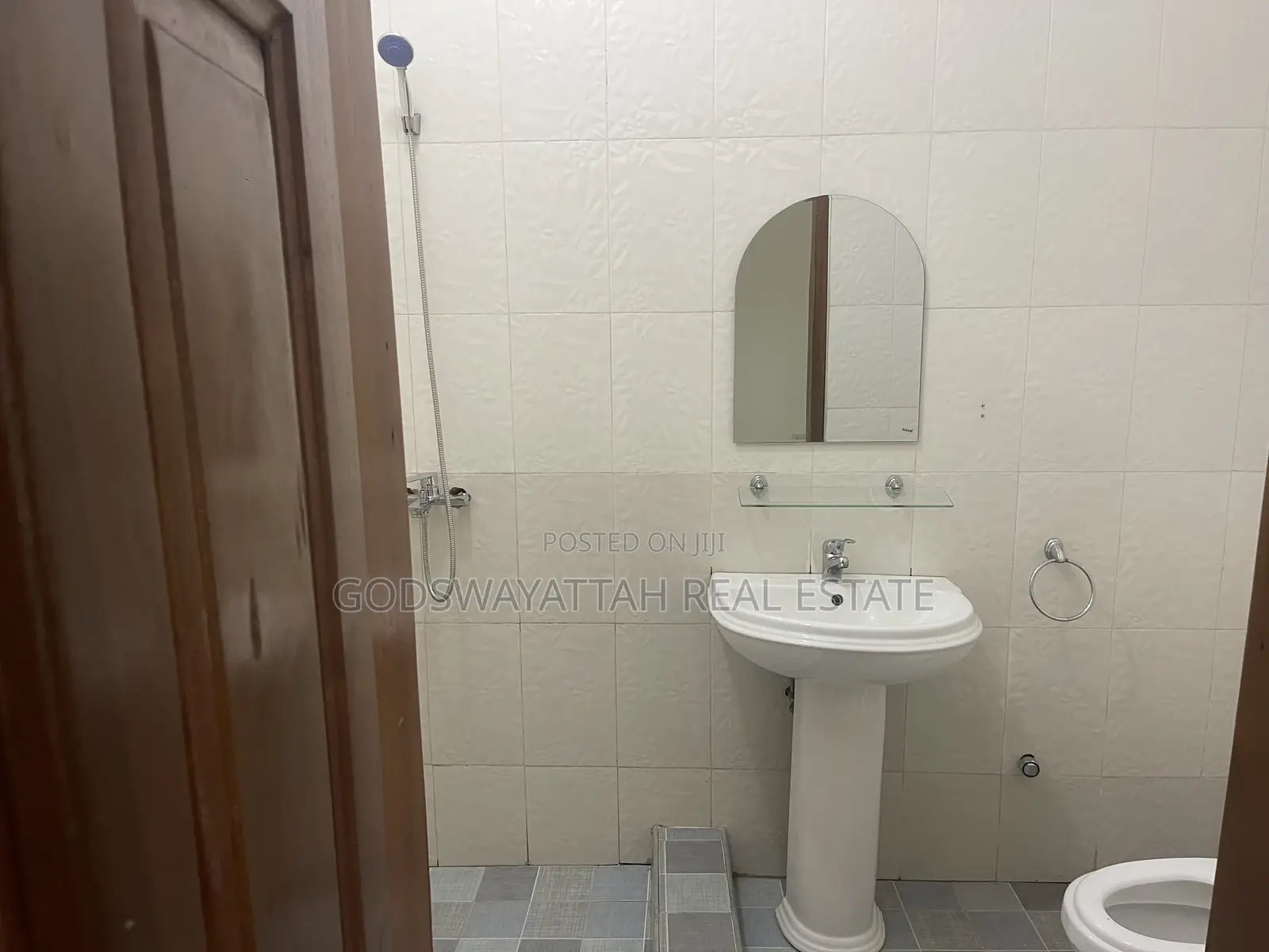 3bdrm House in East Legon, Adjiriganor for rent