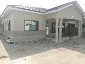 3bdrm House in Dki Properties, Valley View Area for rent