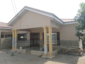 3bdrm House in Dki Properties, Valley View Area for rent