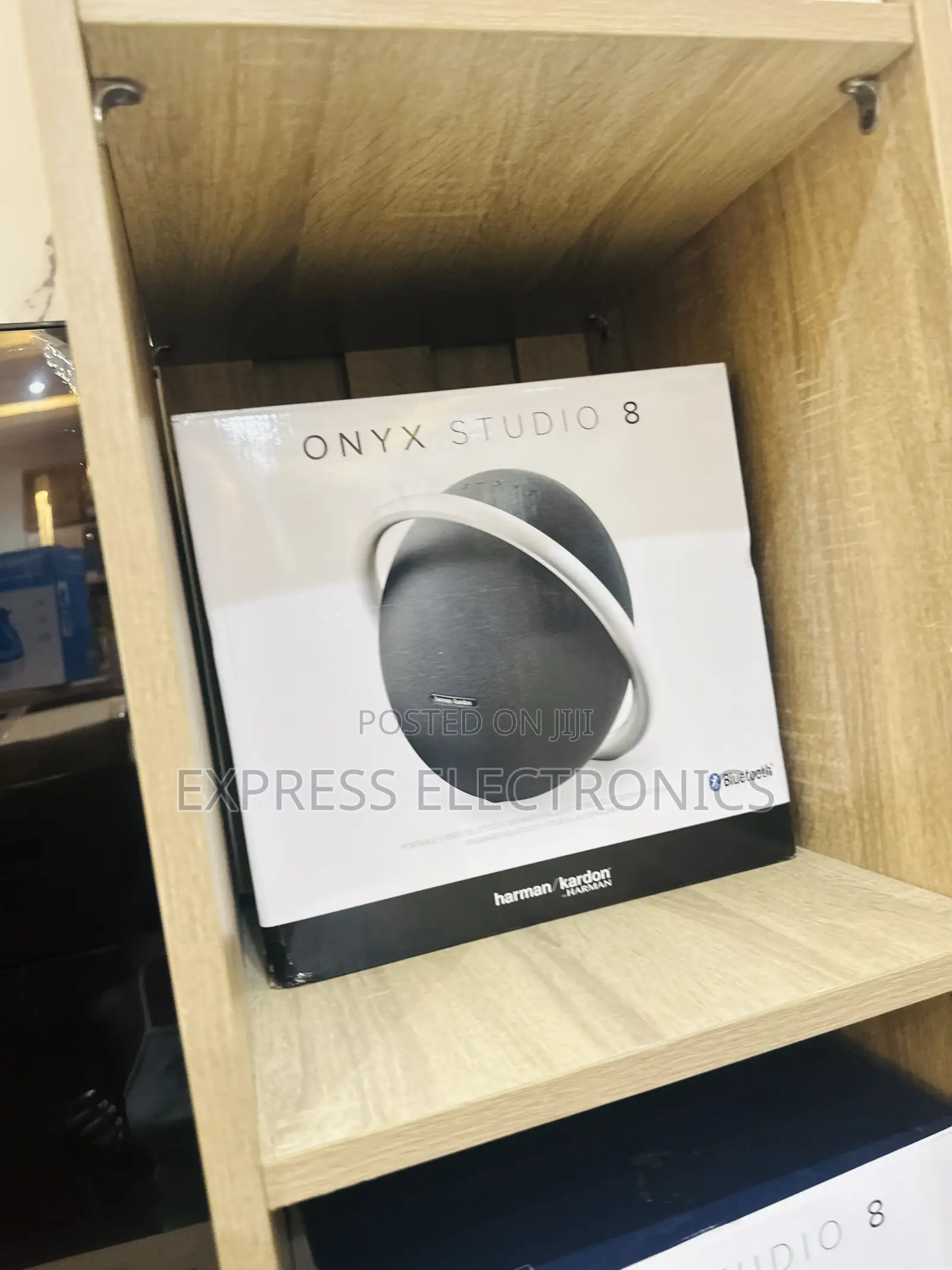 Get a Warrant on Onyx 8 Bluetooth Speaker
