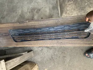Toyota Matrix Bumper Grill 2009-012
