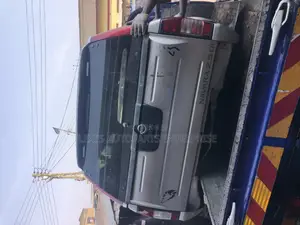 NISSAN HARD BODY 2005 Back Cut