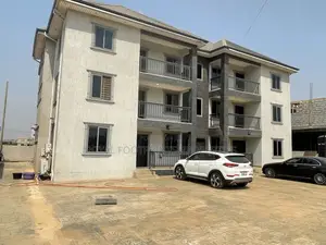 2bdrm Apartment in Royal Footprints, Lake Side Estate for rent